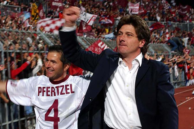 E' la stagione 2003-04 e Mazzarri trascina i toscani alla promozione in Serie A. LaPresse